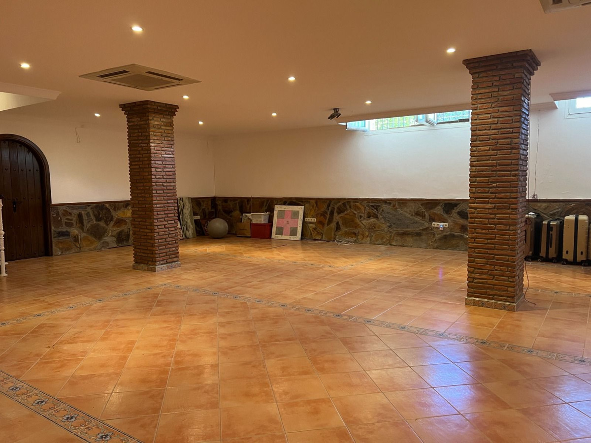 5 Bed Townhouse for sale in Rincón De La Victoria Costa Del Sol East, Málaga, Spain