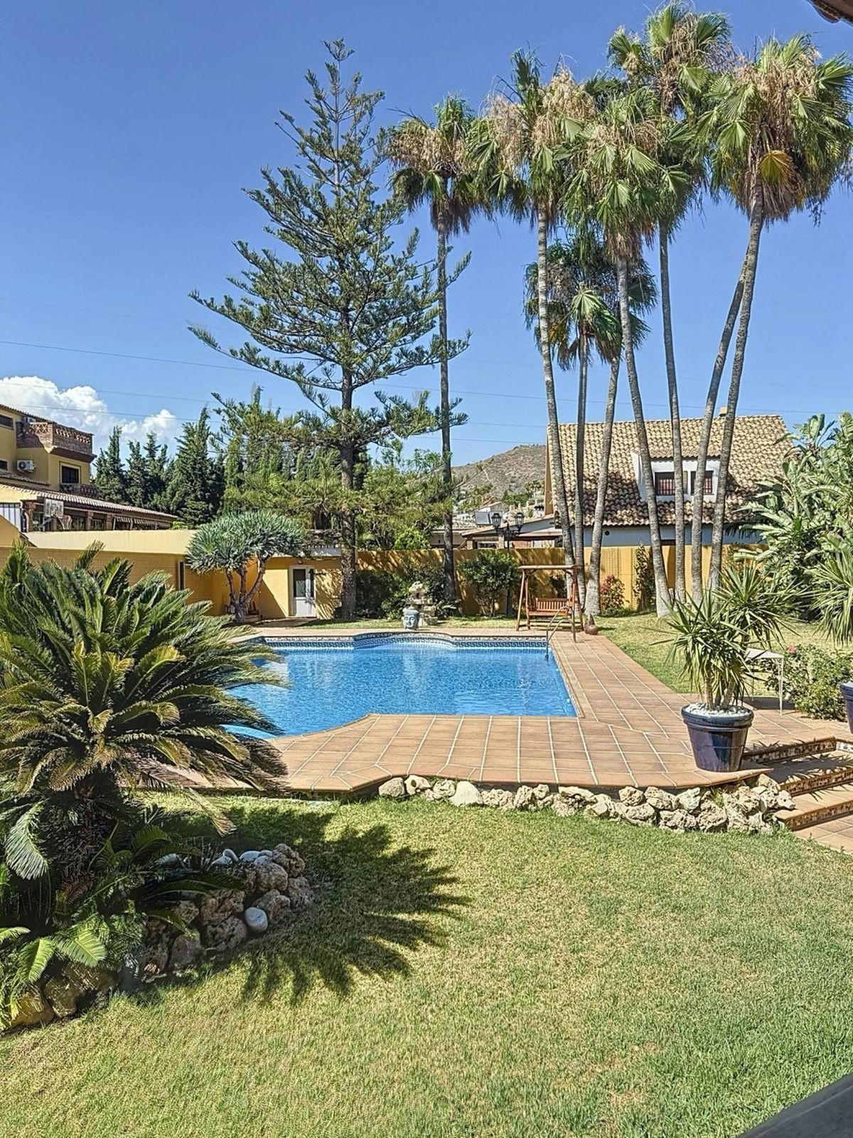 5 Bed Townhouse for sale in Rincón De La Victoria Costa Del Sol East, Málaga, Spain