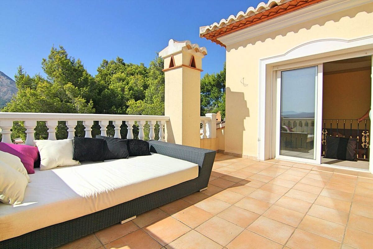 4 Bed Townhouse for sale in Javea Costa Blanca, Alicante, Spain