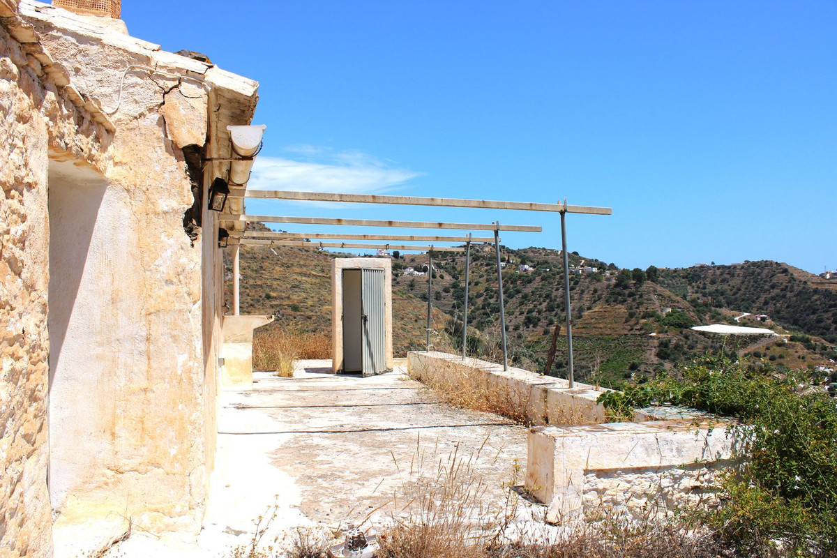 Se vende Finca - Cortijo de 2 dormitorios en Costa Del Sol East, Málaga, España