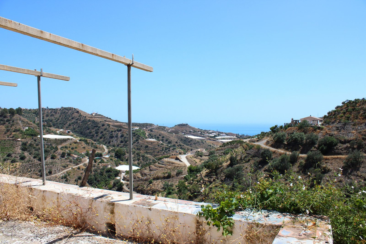 Se vende Finca - Cortijo de 2 dormitorios en Costa Del Sol East, Málaga, España