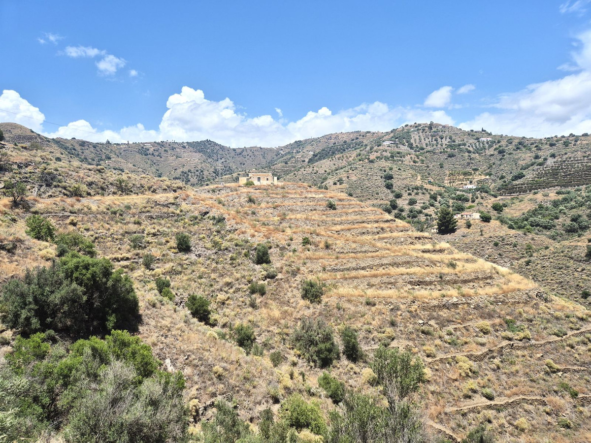 Se vende Finca - Cortijo de 2 dormitorios en Costa Del Sol East, Málaga, España