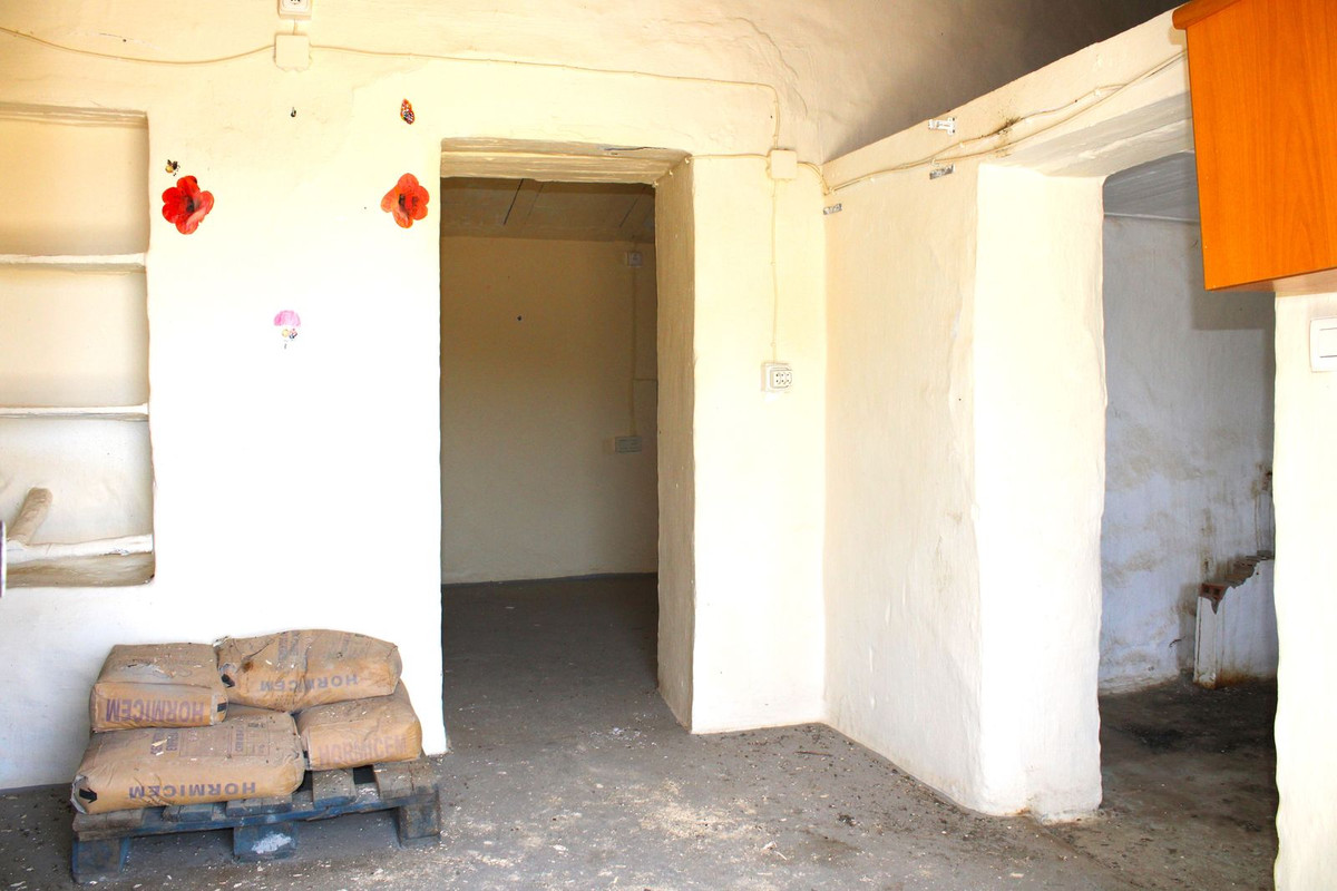 Se vende Finca - Cortijo de 2 dormitorios en Costa Del Sol East, Málaga, España