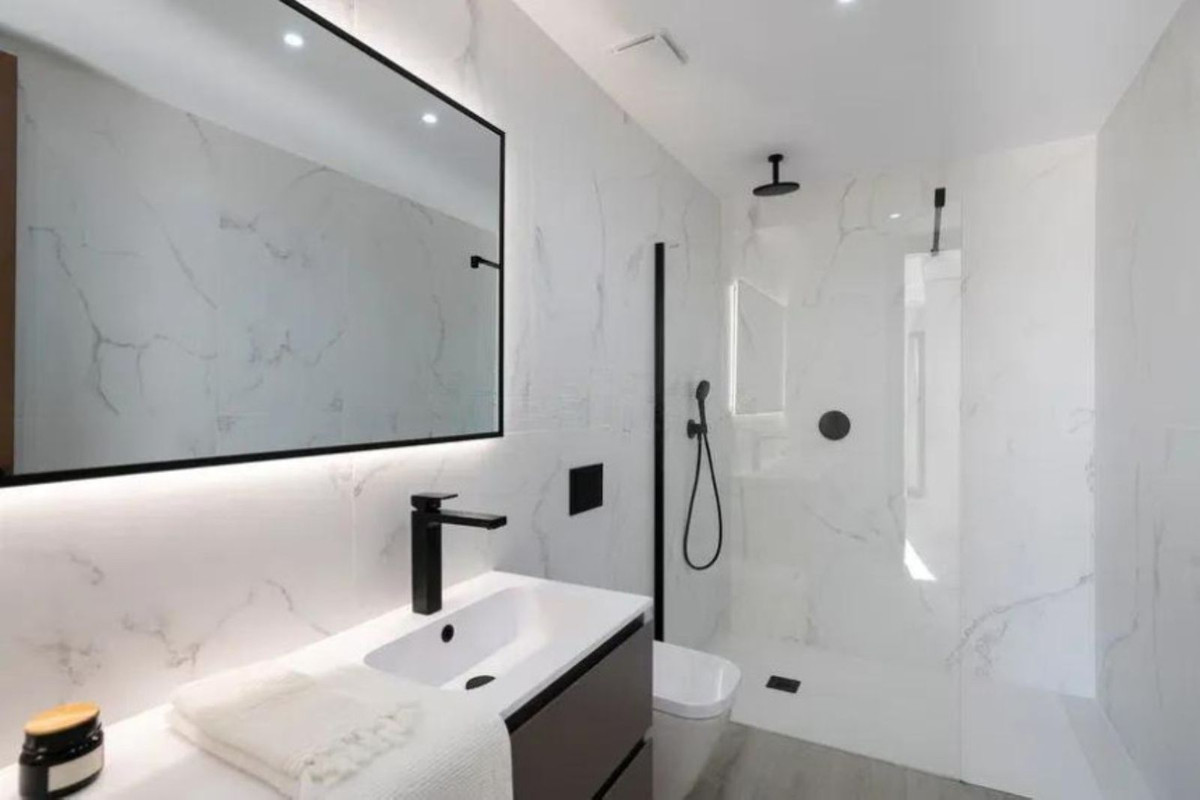 3 Bed Apartment for sale in Puerto Banús Costa Del Sol, Málaga, Spain