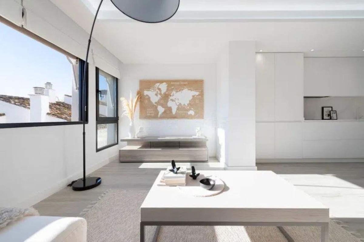 3 Bed Apartment for sale in Puerto Banús Costa Del Sol, Málaga, Spain