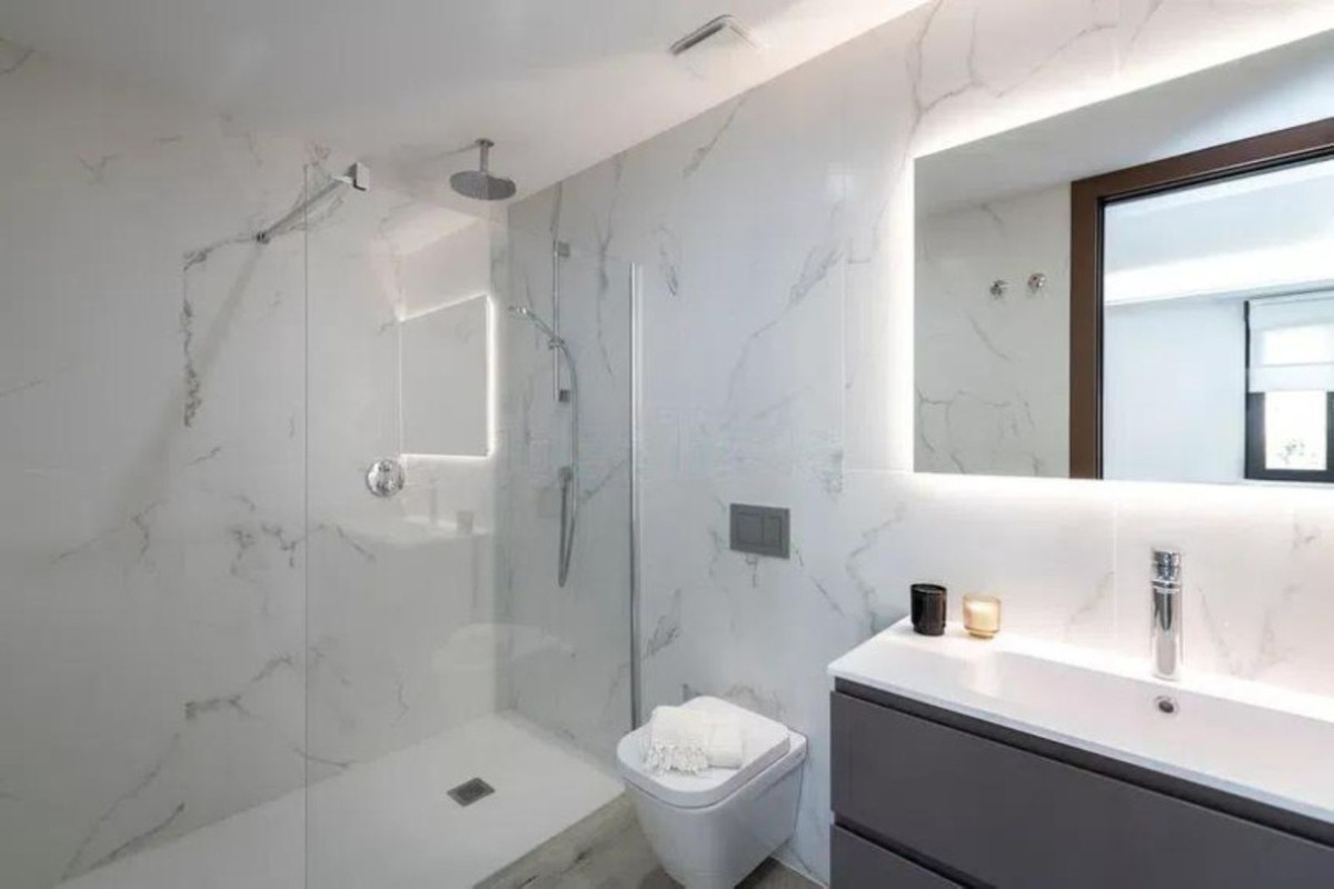 3 Bed Apartment for sale in Puerto Banús Costa Del Sol, Málaga, Spain