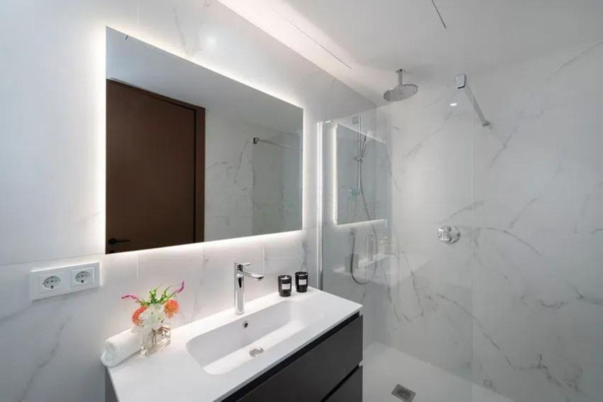 3 Bed Apartment for sale in Puerto Banús Costa Del Sol, Málaga, Spain