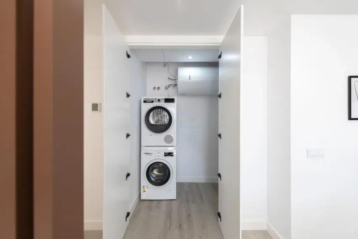3 Bed Apartment for sale in Puerto Banús Costa Del Sol, Málaga, Spain