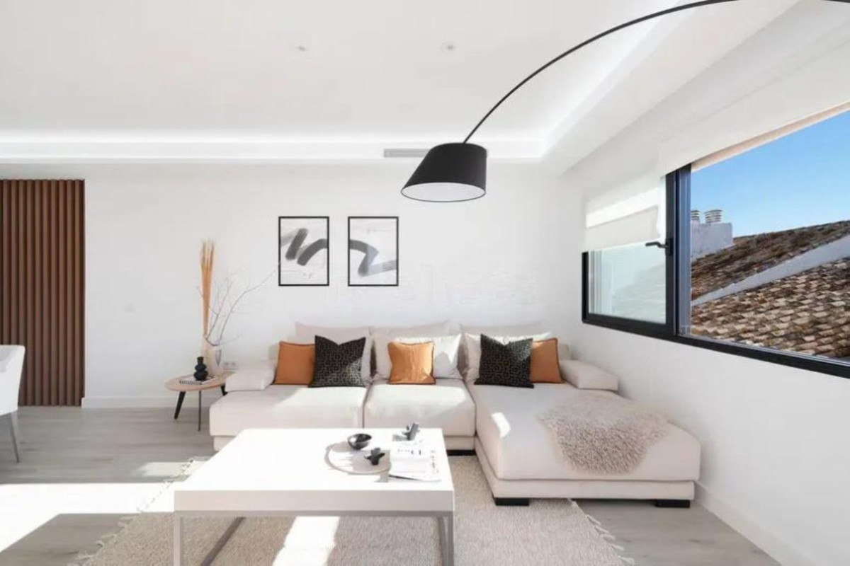 3 Bed Apartment for sale in Puerto Banús Costa Del Sol, Málaga, Spain
