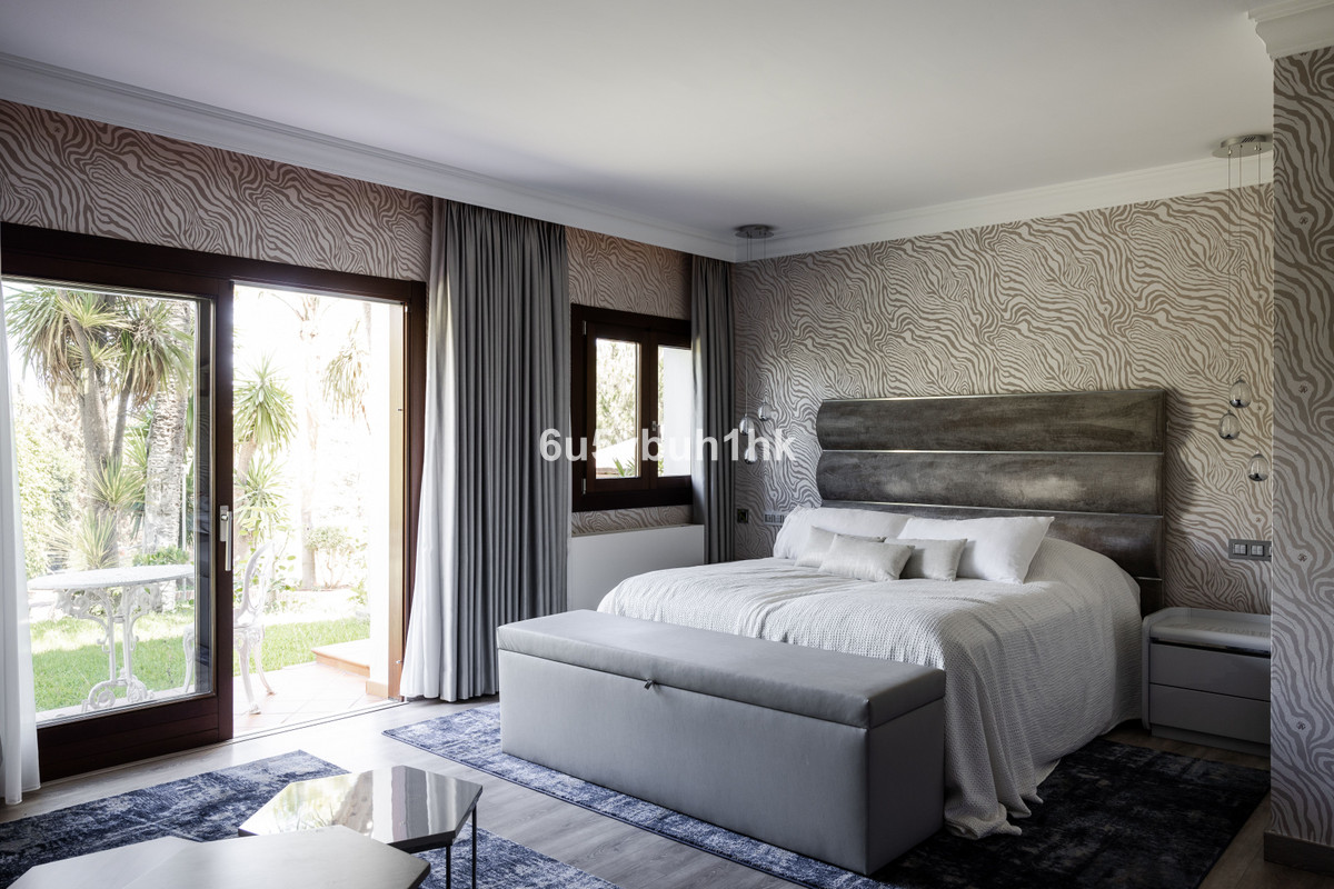Se vende Villa - Chalet de 7 dormitorios en Costa Del Sol, Málaga, España