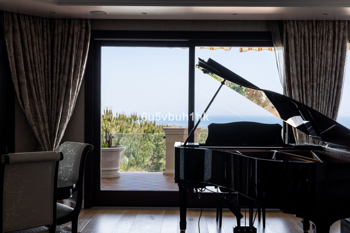 Se vende Villa - Chalet de 7 dormitorios en Costa Del Sol, Málaga, España
