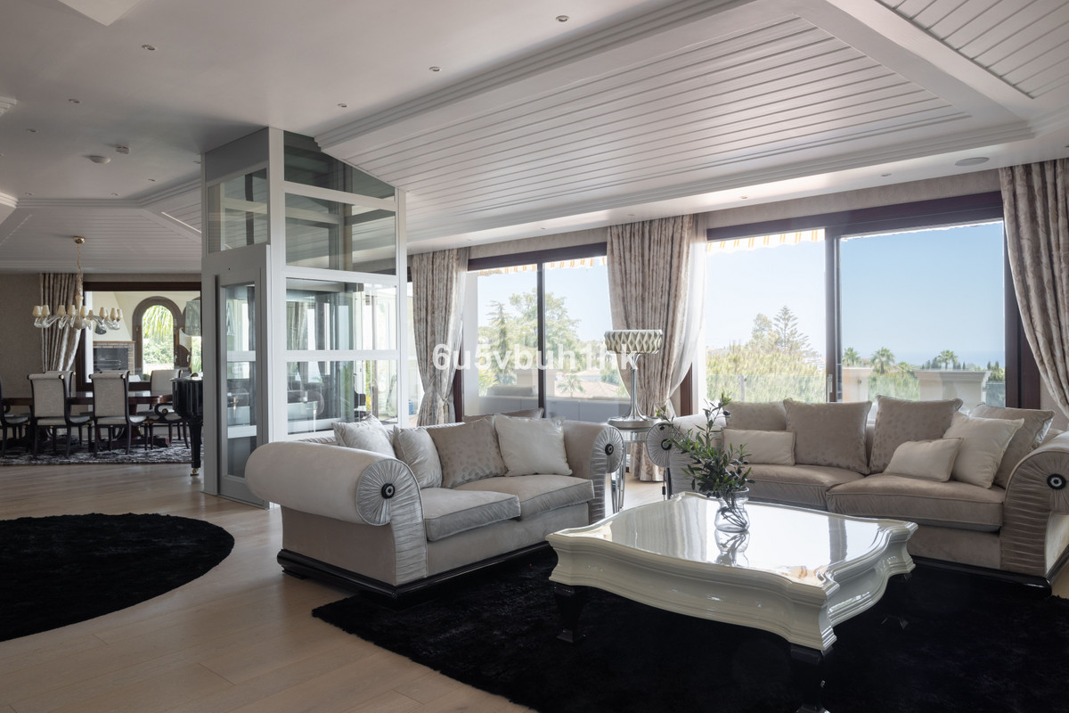 Se vende Villa - Chalet de 7 dormitorios en Costa Del Sol, Málaga, España
