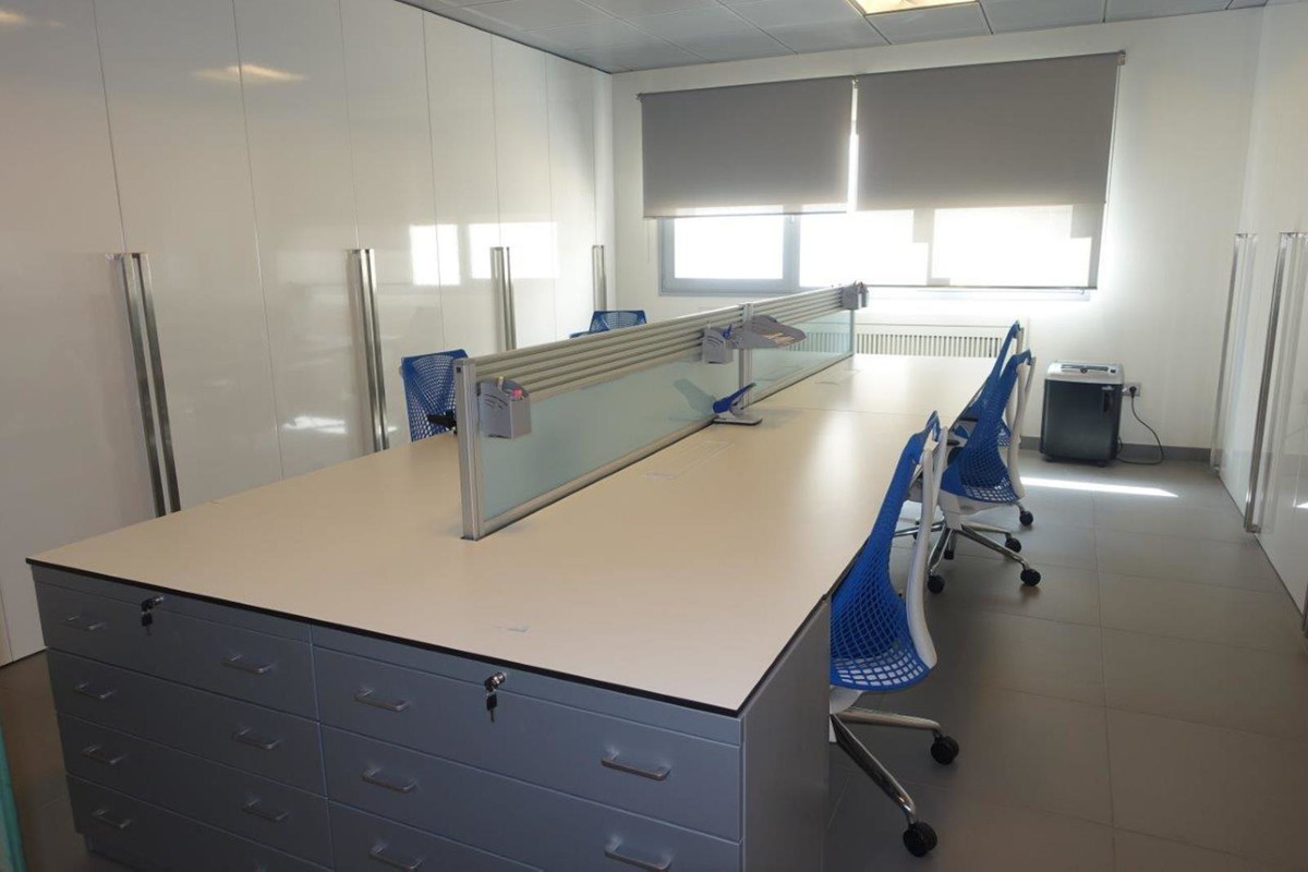 Commercial unit for sale in Puerto Banús Costa Del Sol, Málaga, Spain