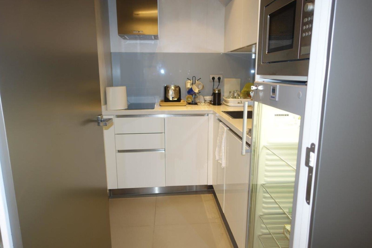 Commercial unit for sale in Puerto Banús Costa Del Sol, Málaga, Spain