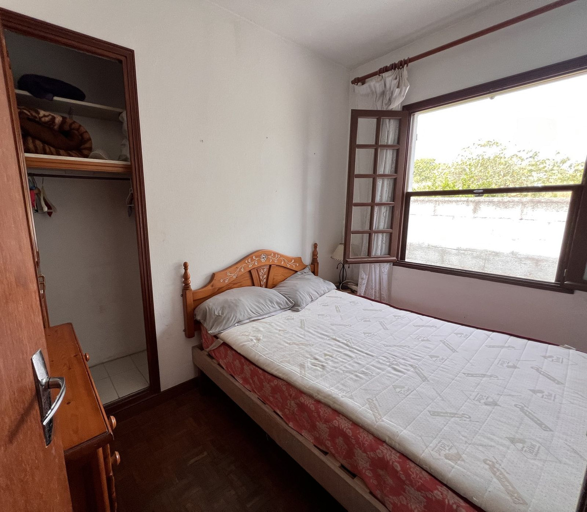 5 Bed Townhouse for sale in Selwo Costa Del Sol, Málaga, Spain