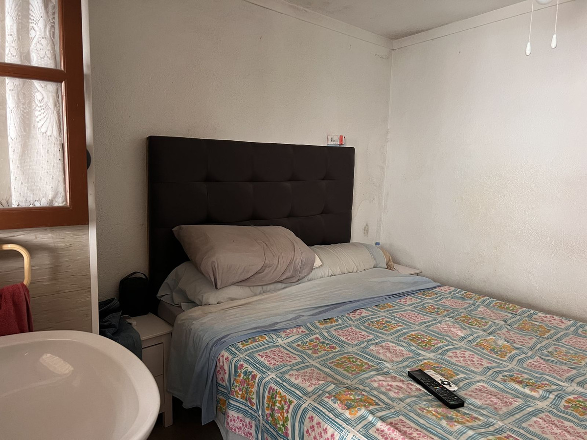5 Bed Townhouse for sale in Selwo Costa Del Sol, Málaga, Spain