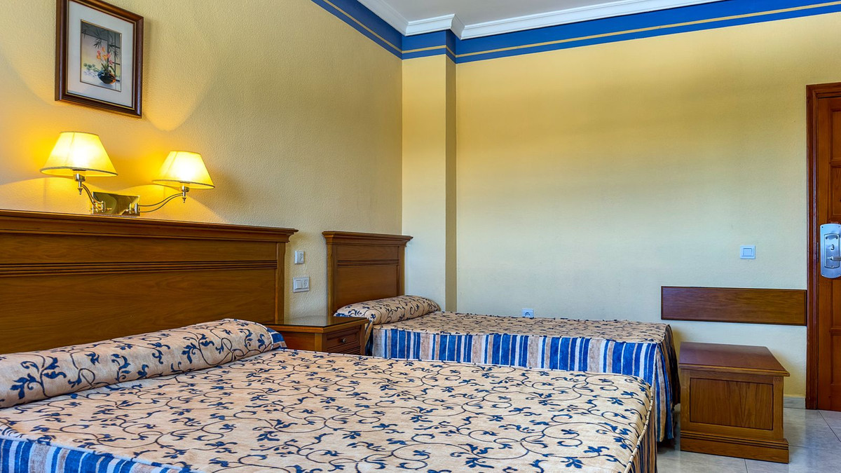 Se vende Hotel de 63 dormitorios en Costa Del Sol, Málaga, España