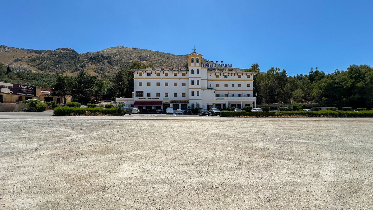 Se vende Hotel de 63 dormitorios en Costa Del Sol, Málaga, España