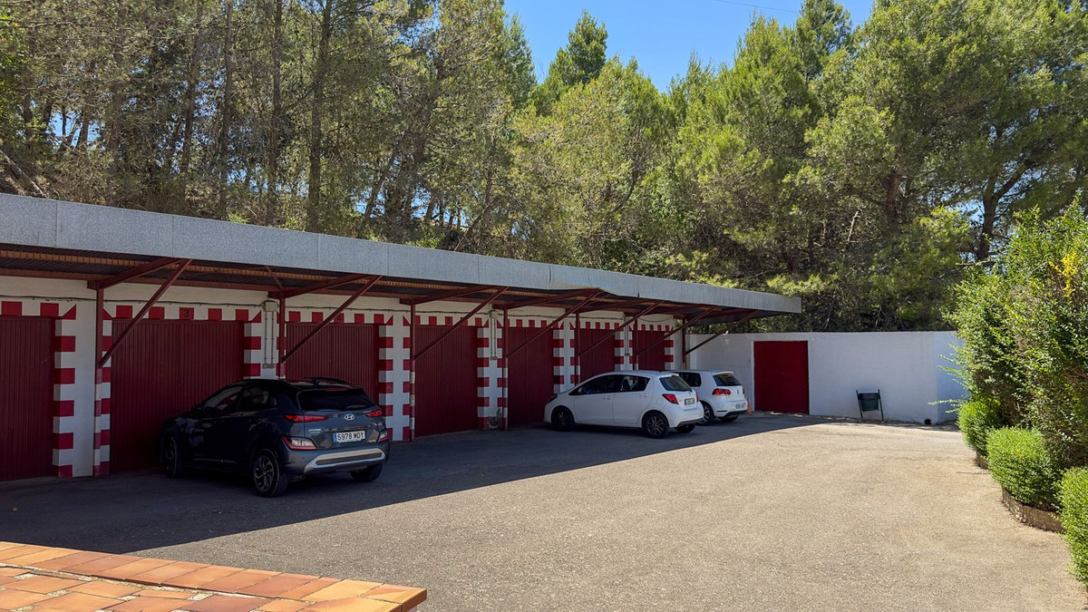 Se vende Hotel de 63 dormitorios en Costa Del Sol, Málaga, España