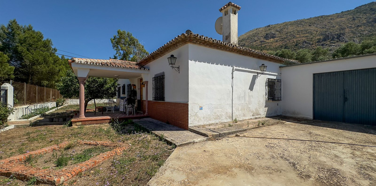 Se vende Hotel de 63 dormitorios en Costa Del Sol, Málaga, España