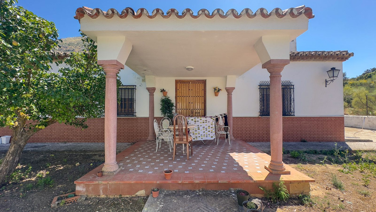 Se vende Hotel de 63 dormitorios en Costa Del Sol, Málaga, España