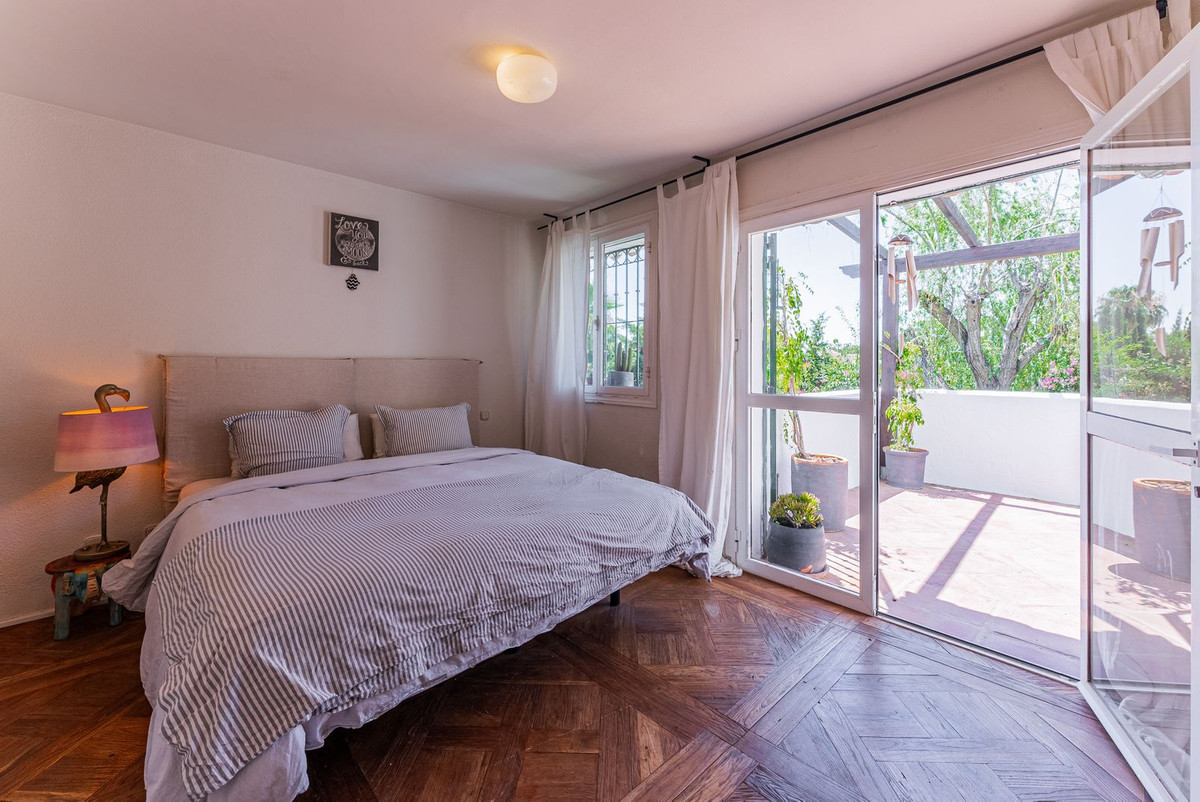 Se vende Villa - Chalet de 4 dormitorios en Costa Del Sol, Málaga, España