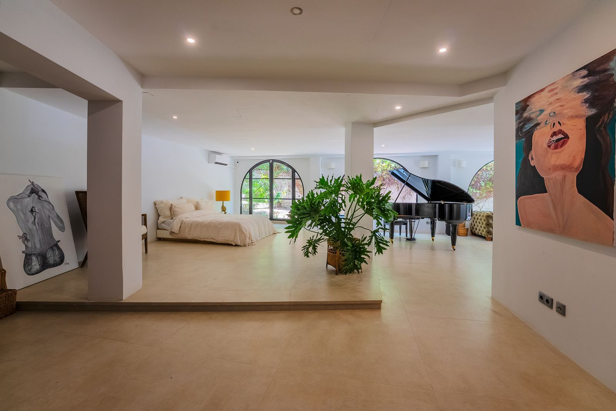 Se vende Villa - Chalet de 4 dormitorios en Costa Del Sol, Málaga, España