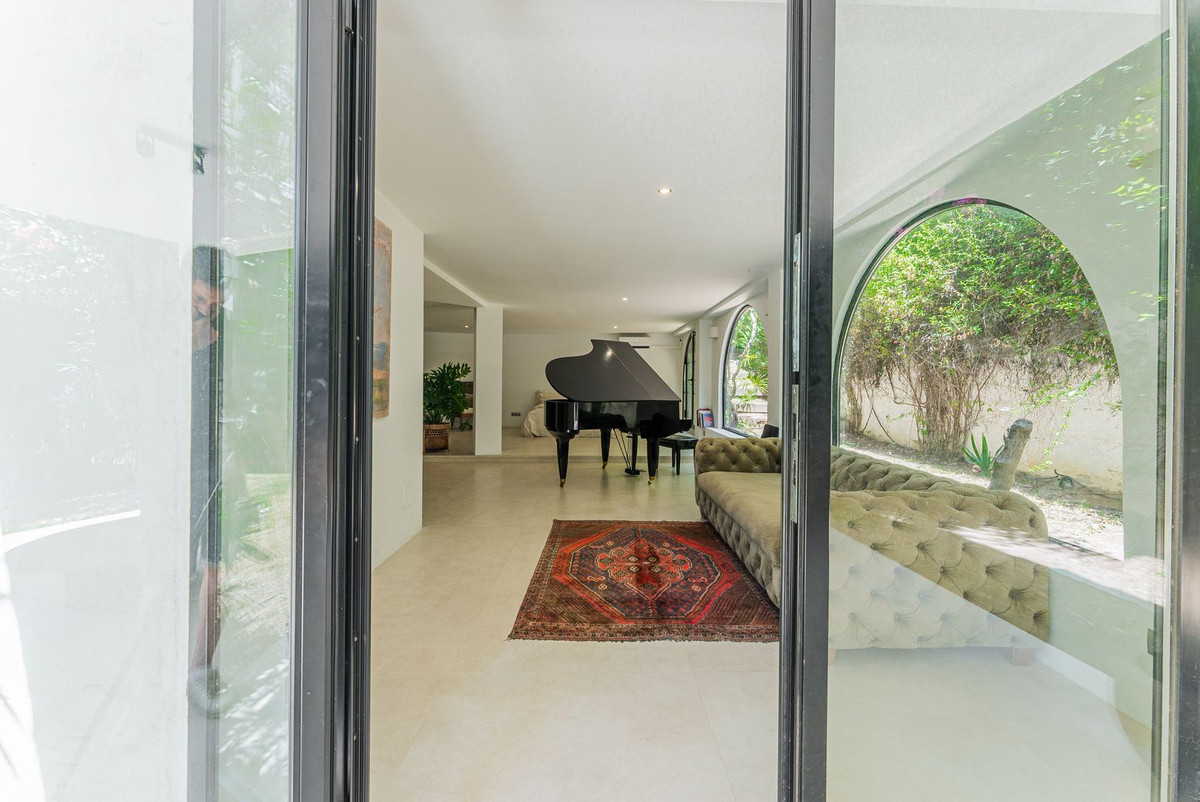 Se vende Villa - Chalet de 4 dormitorios en Costa Del Sol, Málaga, España