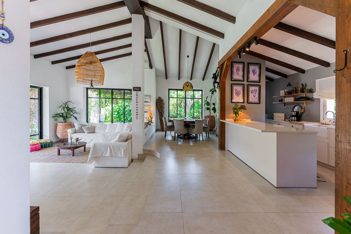 Se vende Villa - Chalet de 4 dormitorios en Costa Del Sol, Málaga, España