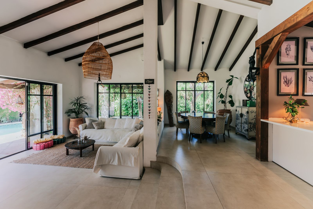 Se vende Villa - Chalet de 4 dormitorios en Costa Del Sol, Málaga, España