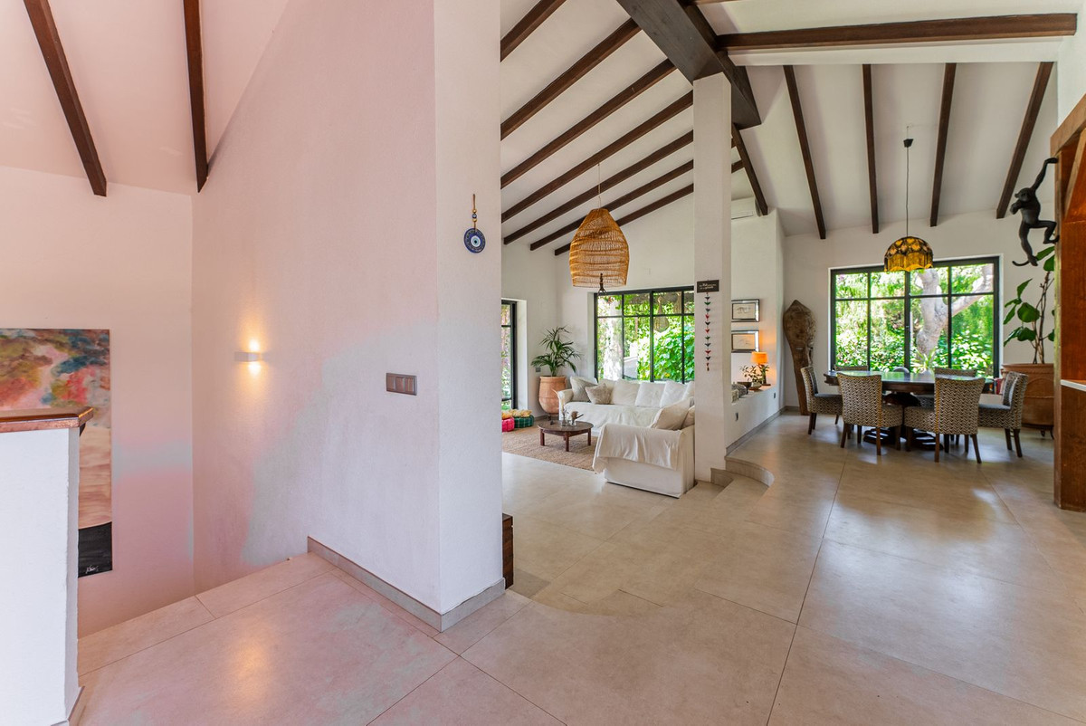 Se vende Villa - Chalet de 4 dormitorios en Costa Del Sol, Málaga, España
