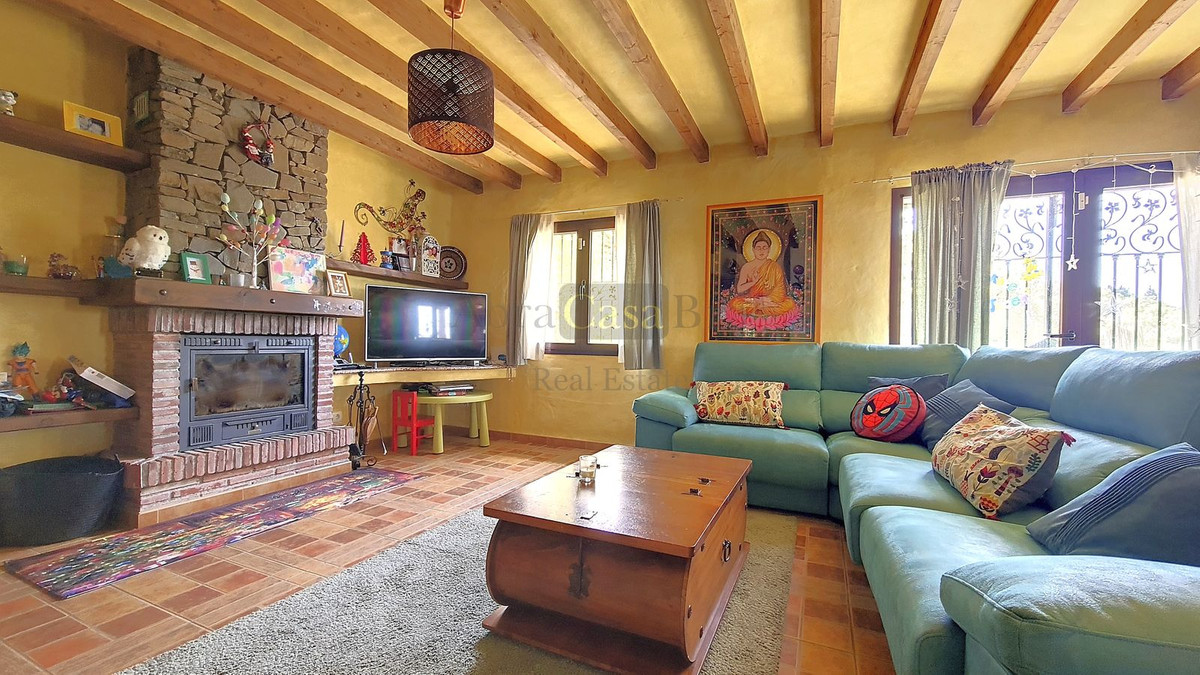 4 Bed Townhouse for sale in Canillas De Albaida Costa Del Sol East, Málaga, Spain
