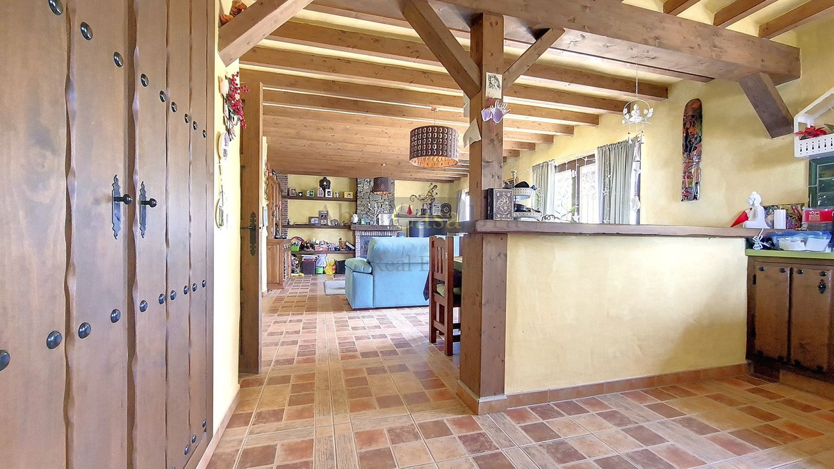 4 Bed Townhouse for sale in Canillas De Albaida Costa Del Sol East, Málaga, Spain