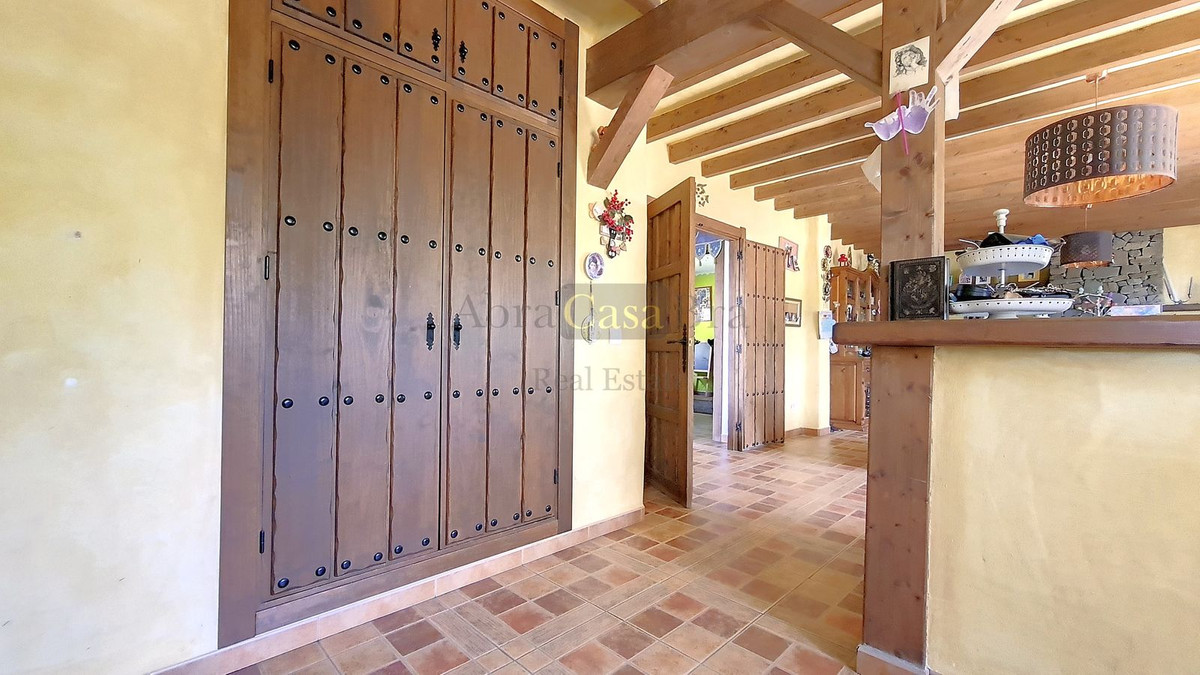 4 Bed Townhouse for sale in Canillas De Albaida Costa Del Sol East, Málaga, Spain