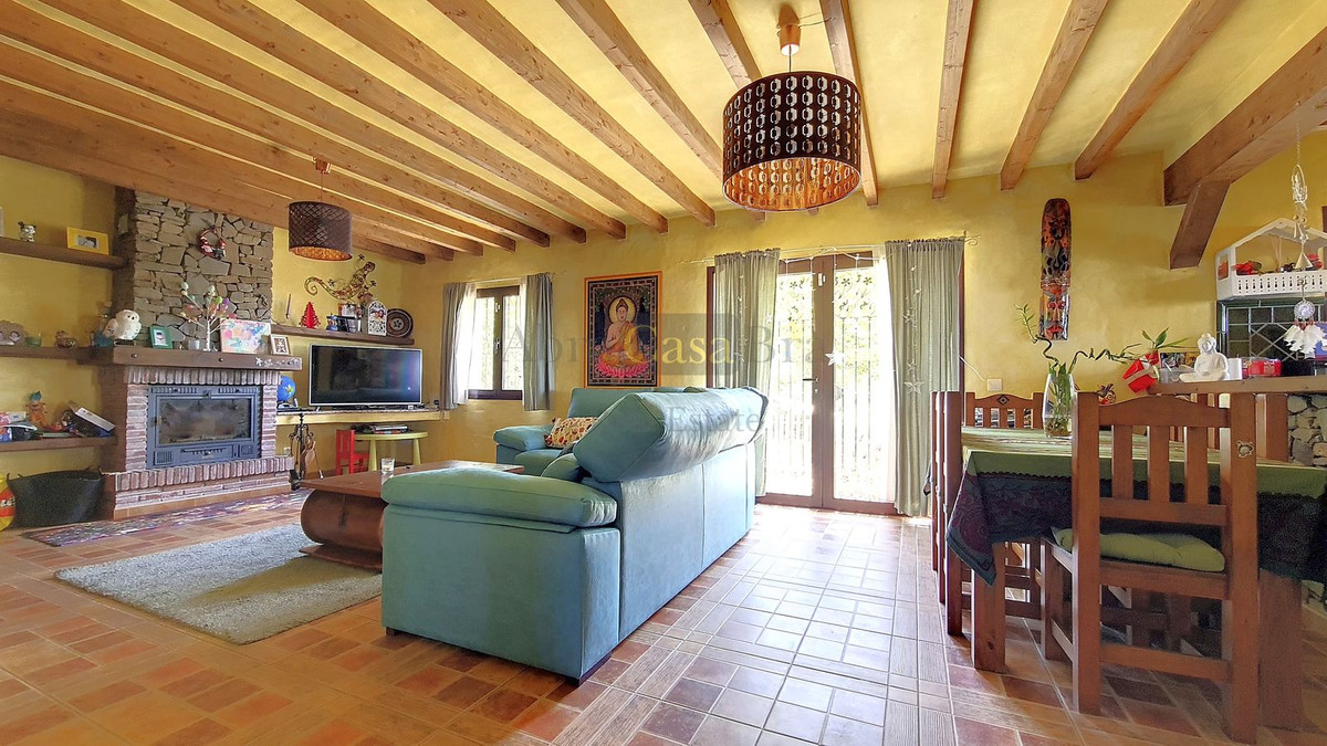 4 Bed Townhouse for sale in Canillas De Albaida Costa Del Sol East, Málaga, Spain