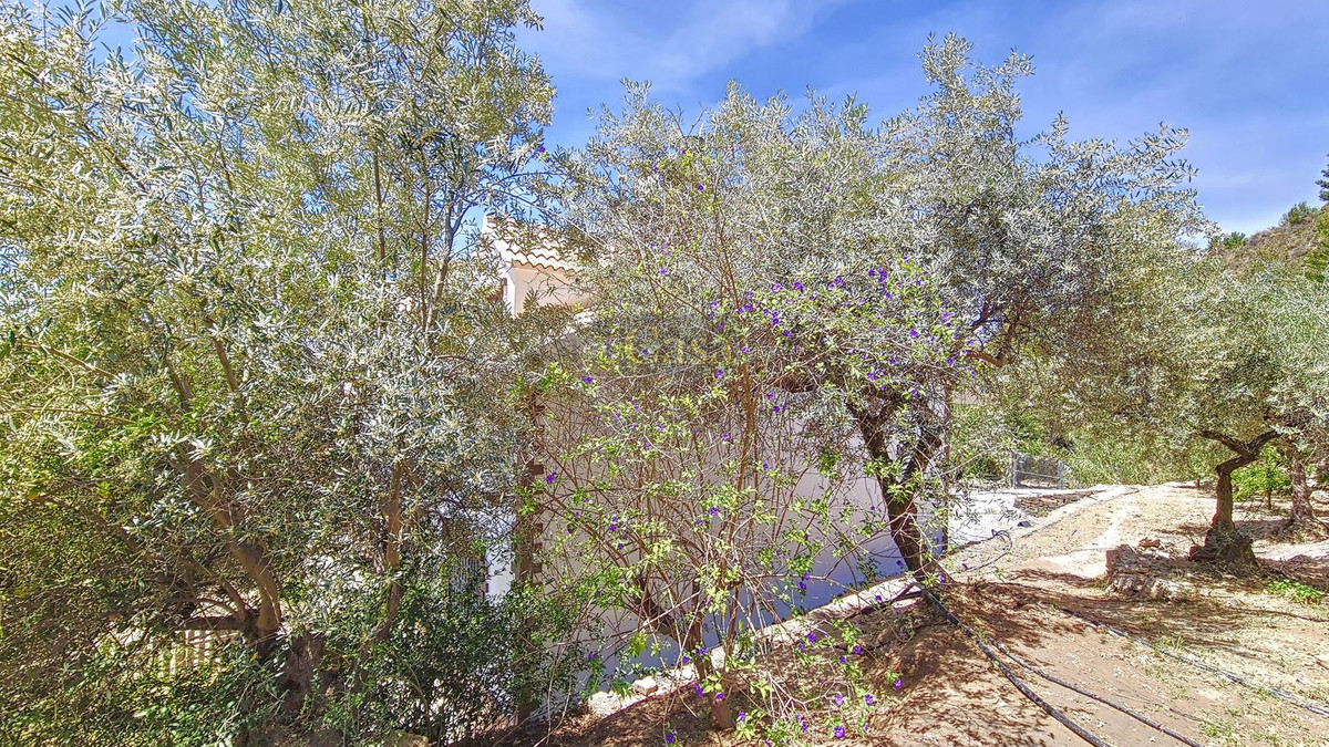 4 Bed Townhouse for sale in Canillas De Albaida Costa Del Sol East, Málaga, Spain