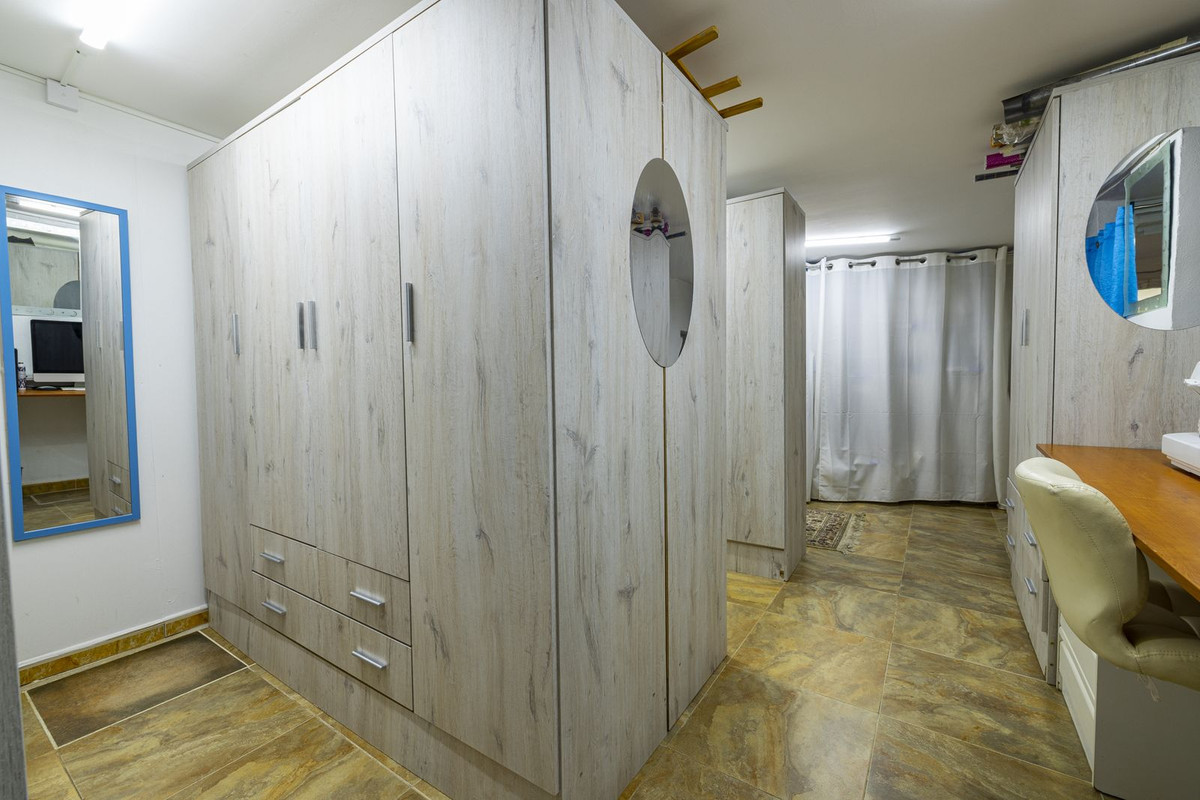 Se vende Villa - Chalet de 3 dormitorios en Costa Del Sol East, Málaga, España