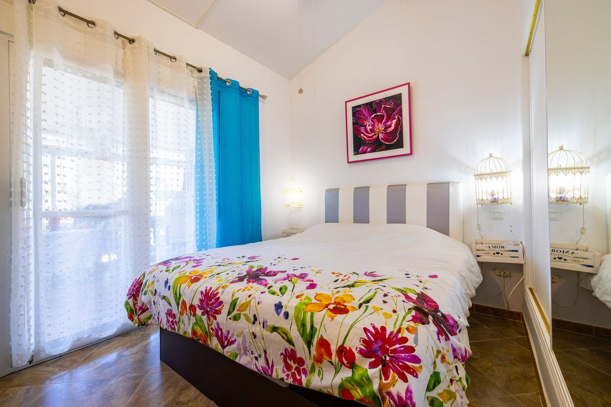 Se vende Villa - Chalet de 3 dormitorios en Costa Del Sol East, Málaga, España