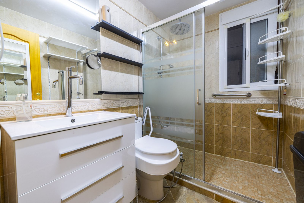 Se vende Villa - Chalet de 3 dormitorios en Costa Del Sol East, Málaga, España