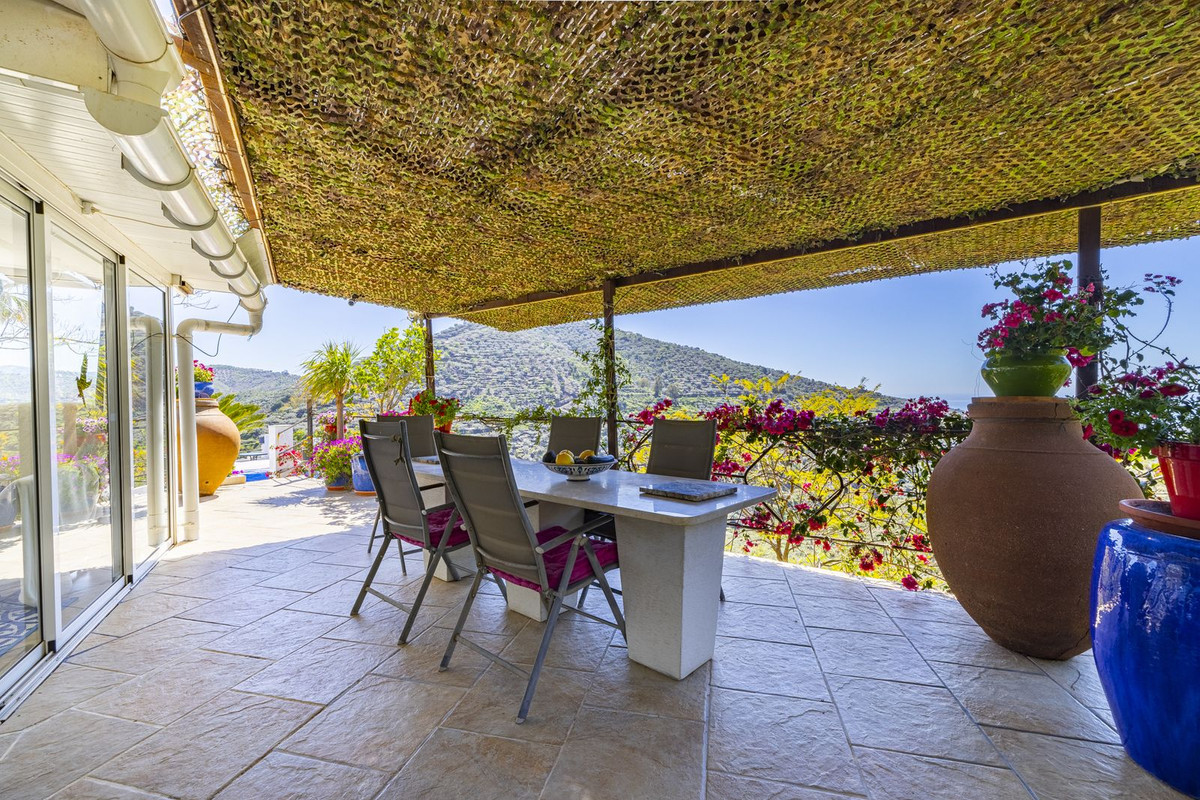Se vende Villa - Chalet de 3 dormitorios en Costa Del Sol East, Málaga, España