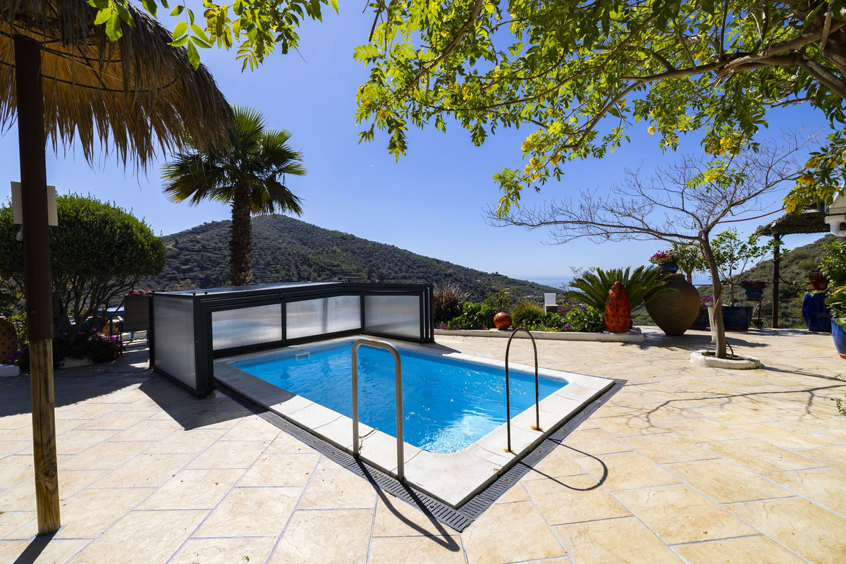 Se vende Villa - Chalet de 3 dormitorios en Costa Del Sol East, Málaga, España