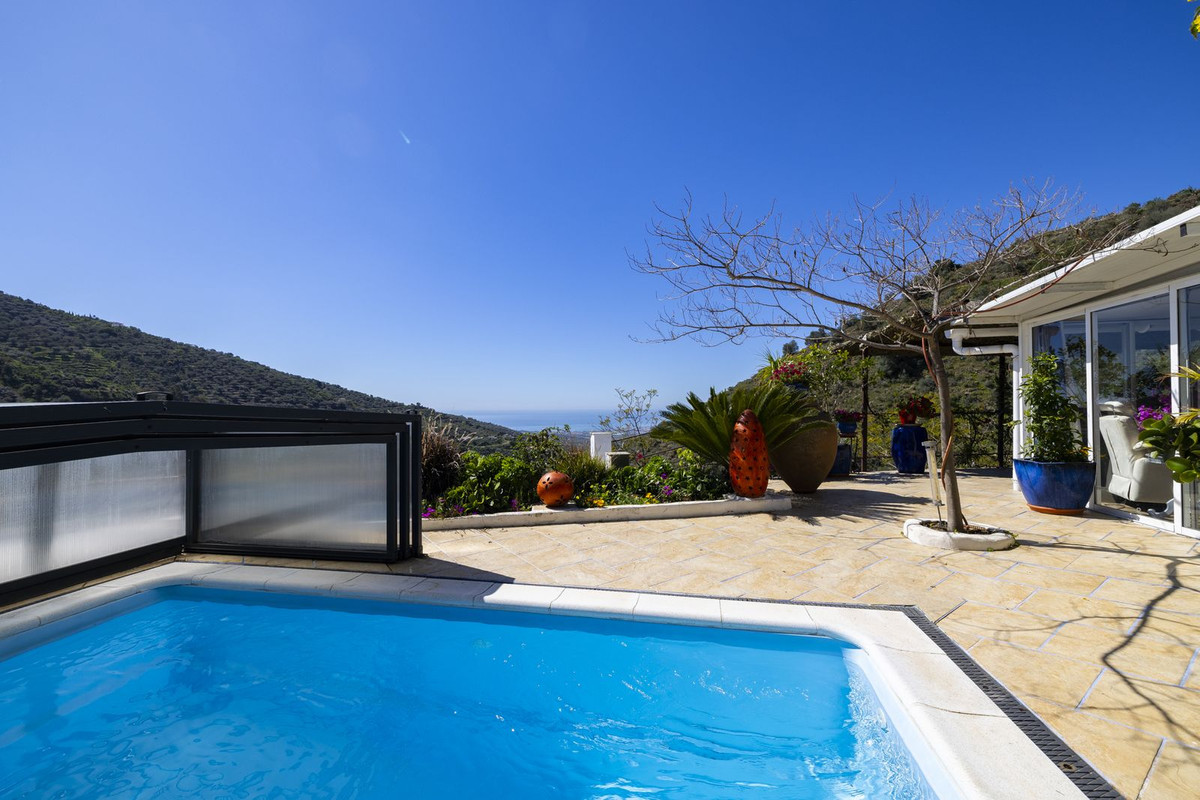 Se vende Villa - Chalet de 3 dormitorios en Costa Del Sol East, Málaga, España