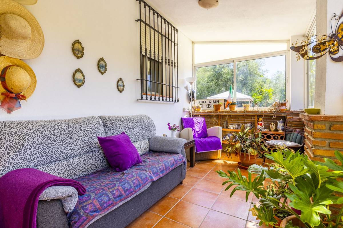 4 Bed Townhouse for sale in Comares Costa Del Sol East, Málaga, Spain