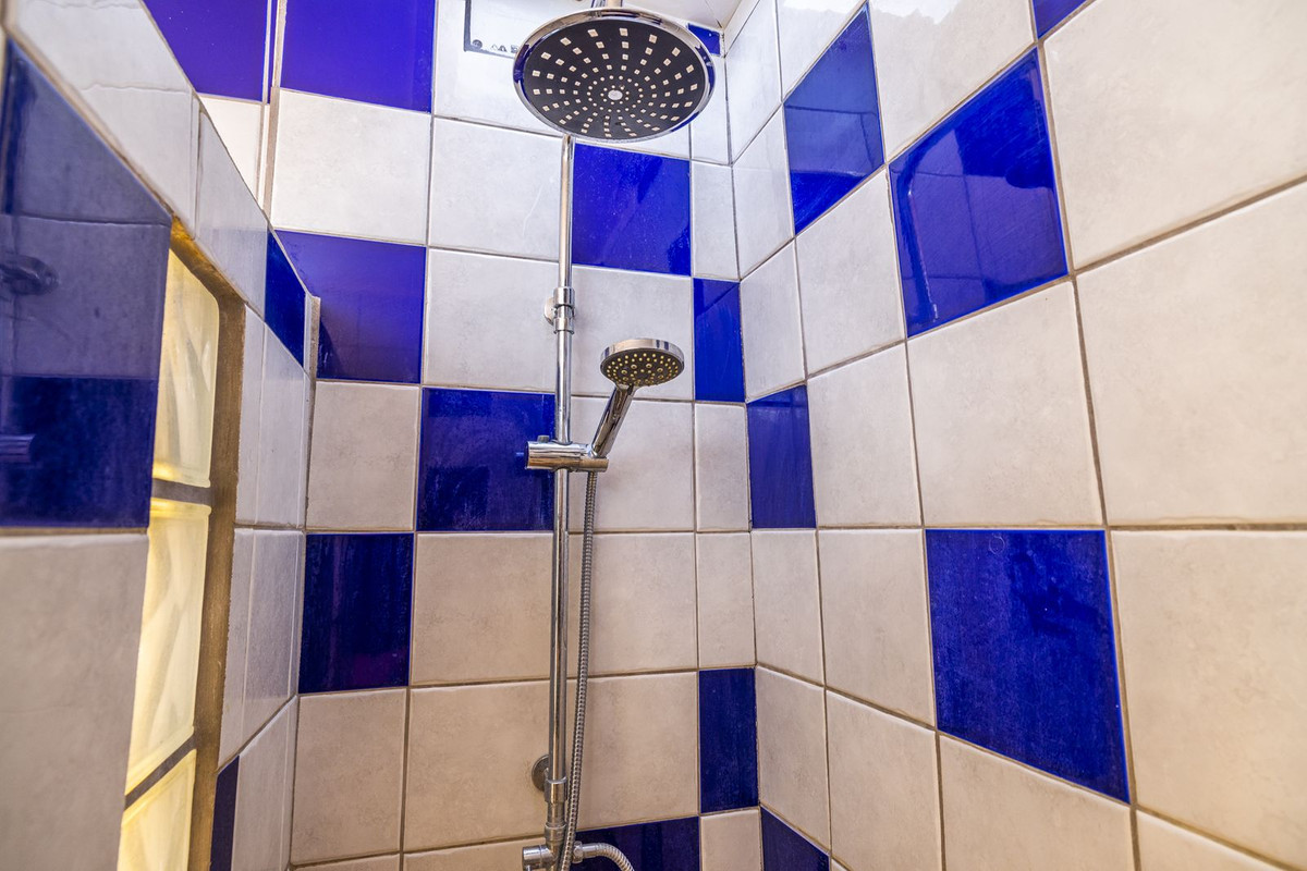 4 Bed Townhouse for sale in Comares Costa Del Sol East, Málaga, Spain