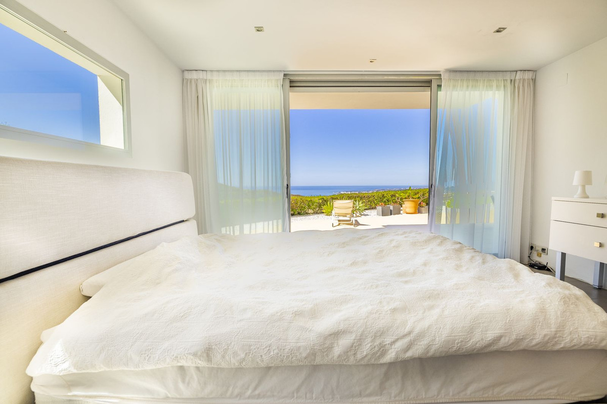 4 Bed Townhouse for sale in Sayalonga Costa Del Sol East, Málaga, Spain