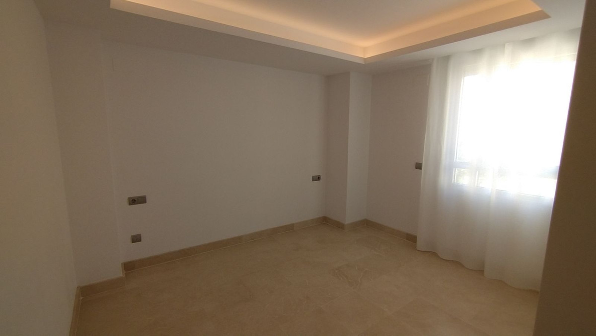 3 Bed Apartment for sale in San Pedro De Alcántara Costa Del Sol, Málaga, Spain