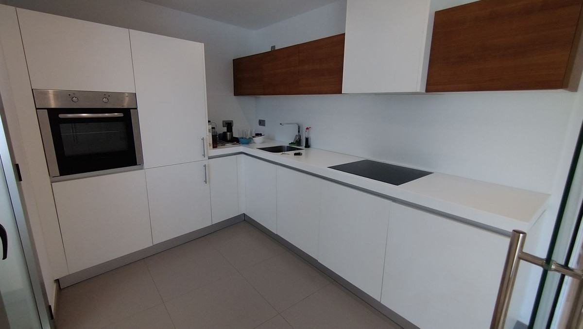3 Bed Apartment for sale in San Pedro De Alcántara Costa Del Sol, Málaga, Spain