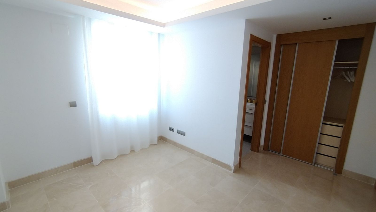 3 Bed Apartment for sale in San Pedro De Alcántara Costa Del Sol, Málaga, Spain