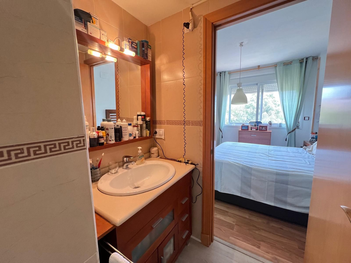 Se vende Apartamento Planta Media de 3 dormitorios en Costa Del Sol, Málaga, España