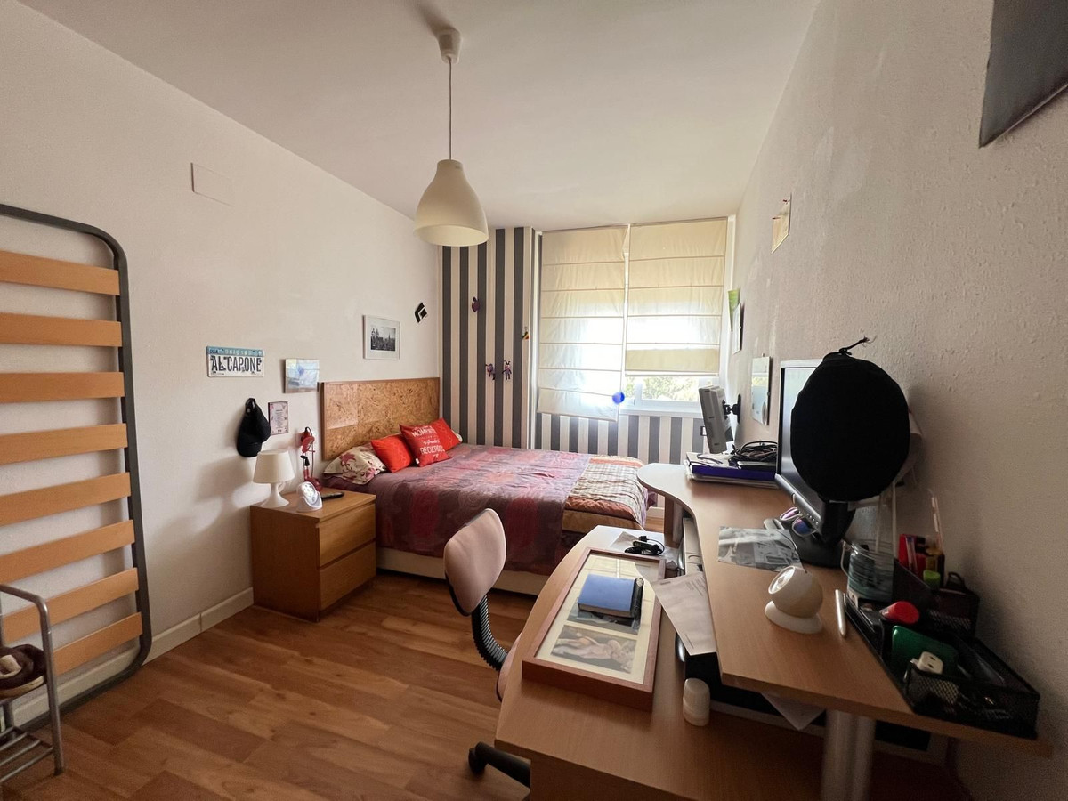Se vende Apartamento Planta Media de 3 dormitorios en Costa Del Sol, Málaga, España